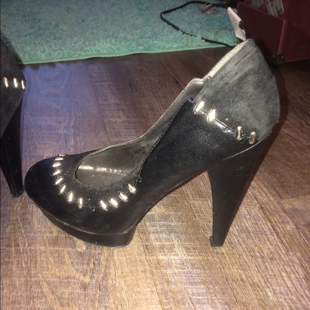 Black studded high heels - Picture 3 of 8